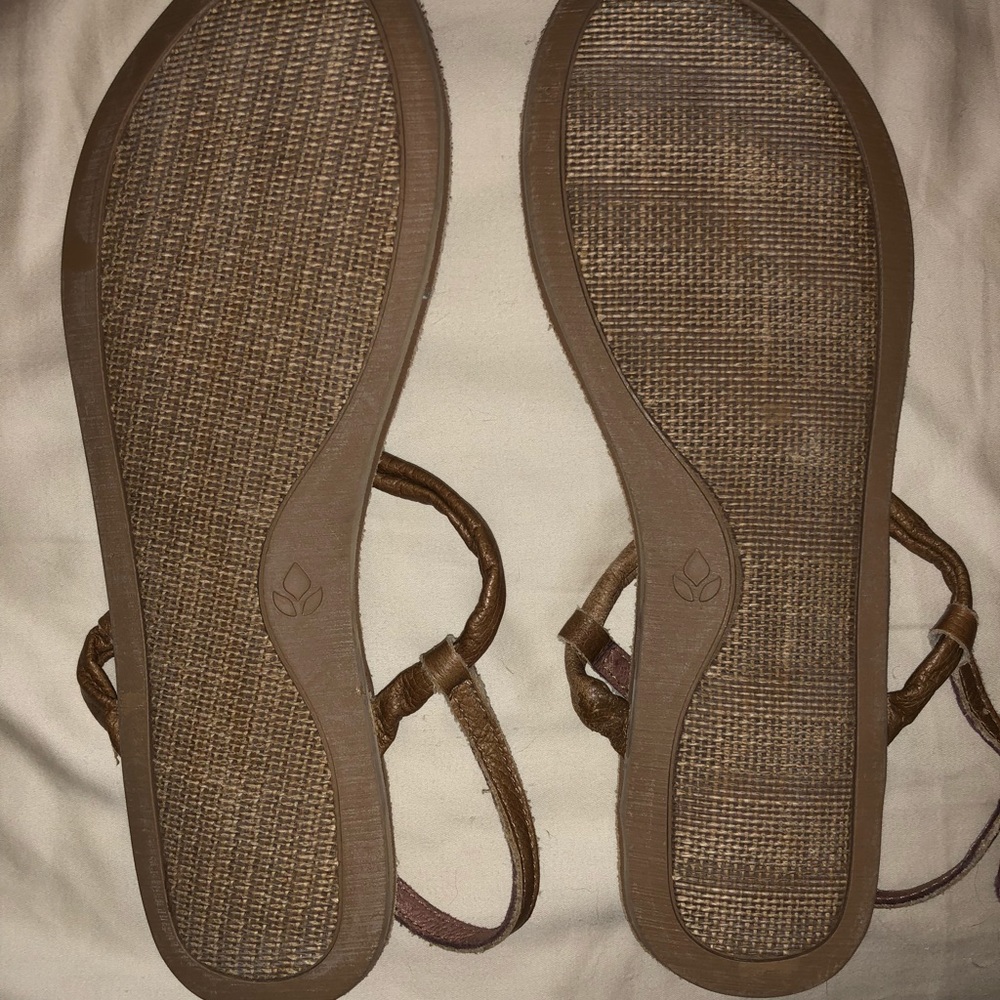 Reef Sandals - Picture 2 of 3